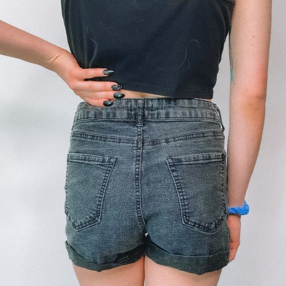 Forever21 Black High Waisted Rolled Jean Shorts - Picture 1 of 8